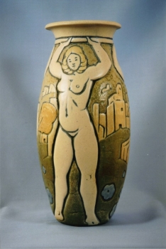 288.J Vase Cariatides - André Legrand - Porcelaine émaillée<br/>H: 42cm - Valeur : 5000