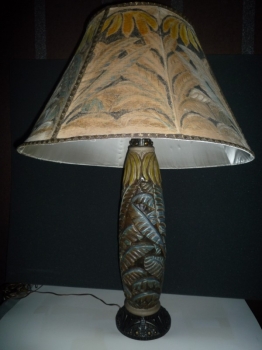 Lampe aux bananiers<br/>Pied : H: 52cm - Valeur : 4000